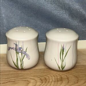 Corelle Coordinates Shadow Iris Salt & Pepper Shaker Corning Ware